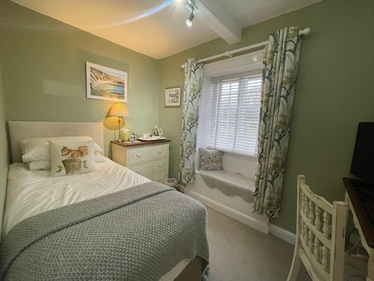 St Leonards Farmhouse Bed and Breakfast Blandford Forum Εξωτερικό φωτογραφία